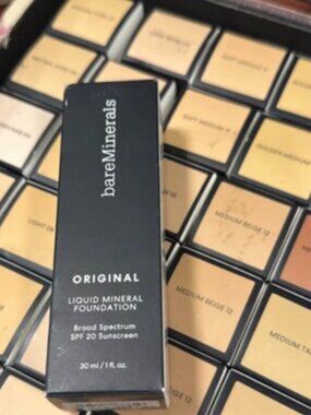bareMinerals -bareEscentuals  Original Liquid Mineral Foundation Golden Ivory 07